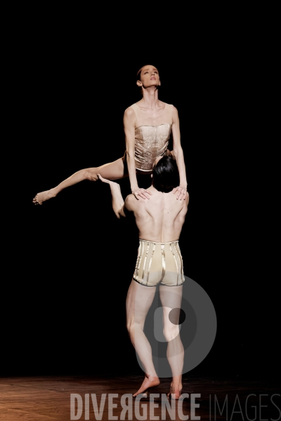 Petite mort / Jirí Kylián / Ballet de l   Opéra national de Paris