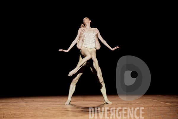 Petite mort / Jirí Kylián / Ballet de l   Opéra national de Paris