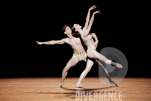 Petite mort / Jirí Kylián / Ballet de l   Opéra national de Paris