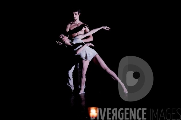 Gods and dogs / Jirí Kylián / Ballet de l   Opéra national de Paris