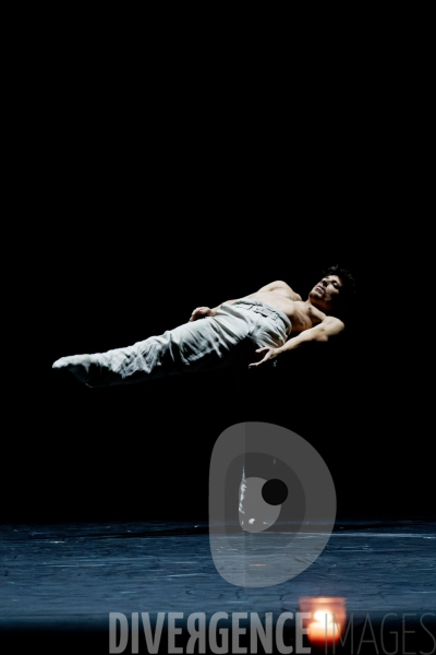Gods and dogs / Jirí Kylián / Ballet de l   Opéra national de Paris