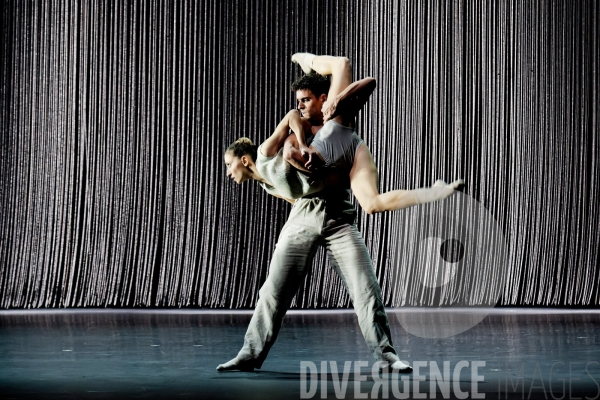 Gods and dogs / Jirí Kylián / Ballet de l   Opéra national de Paris