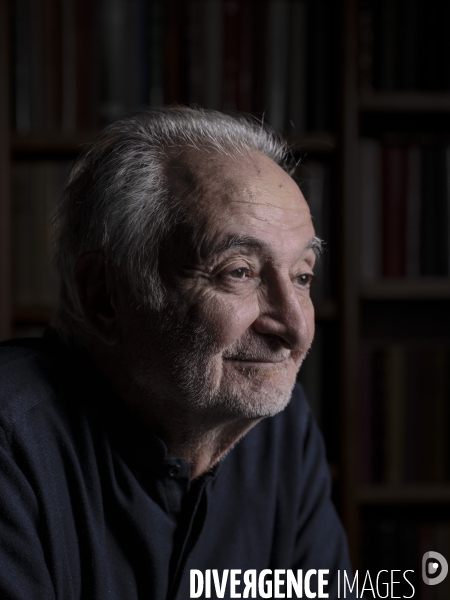 Portrait de Jacques Attali.