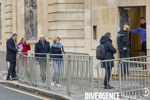 La majorité parlementaire reçue à Matignon pour la CMP Immigration