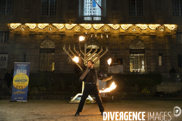 2023.Hanoukka, fete juive des lumières. Ivry-sur-Seine.