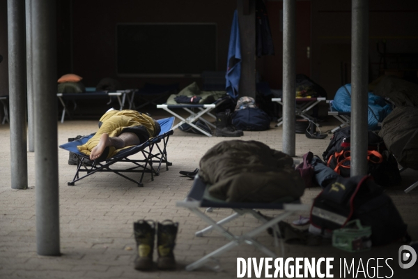 Hébergement des pompiers dans une école - Incendies Gironde