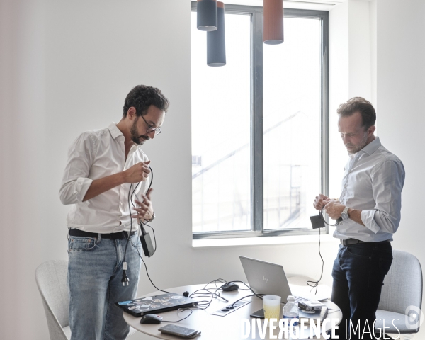 The Island, siege social du groupe Pernod Ricard, employee en visioconference