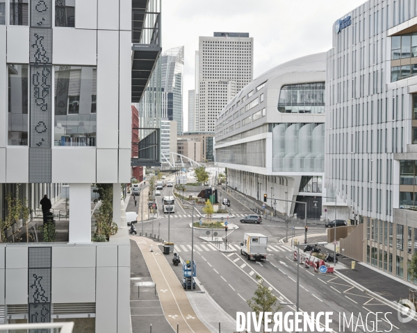 Siege social de Vinci, vue d’ une terrasse de l’entreprise