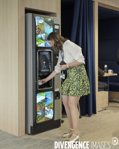 Siege social de Saint-Gobain, une machine à cafe
