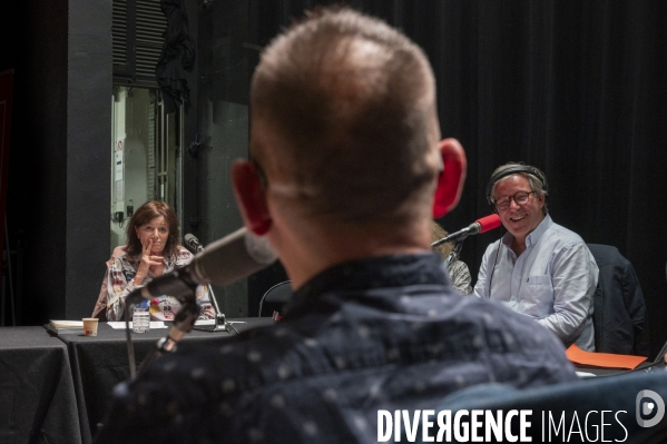 Guillaume Garcin tire sa révérence au Masque et la Plume. Rebecca Manzoni prend le micro. Radio France a 60 ans