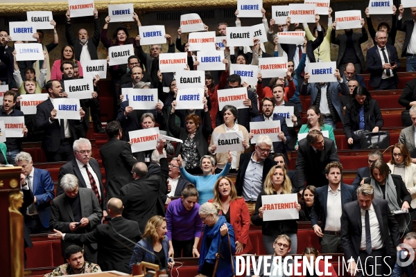 Vote de la loi sur l immigration 