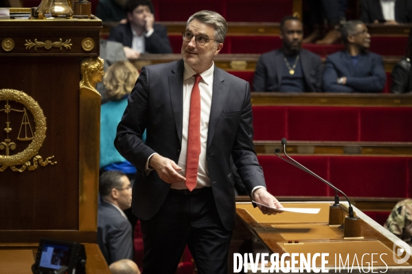 Adoption du texte sur l’immigration