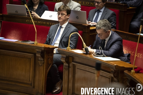 Adoption du texte sur l’immigration
