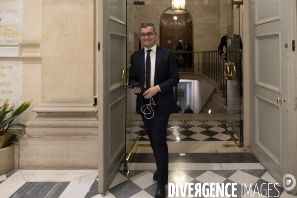 Adoption du texte sur l’immigration