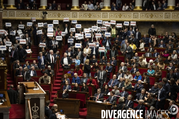Adoption du texte sur l’immigration