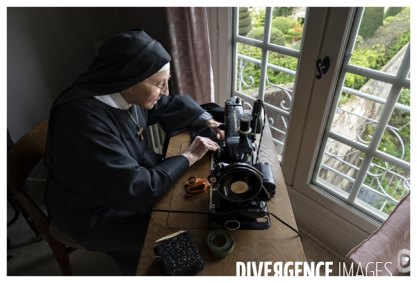 Servantes des pauvres - angers