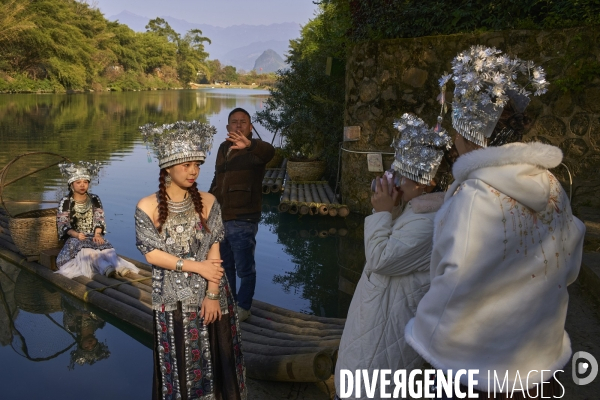 Guilin, des touristes chez les minorités.