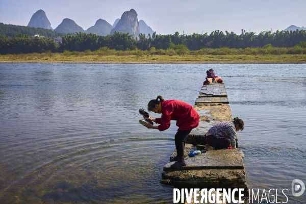 Guilin, des touristes chez les minorités.