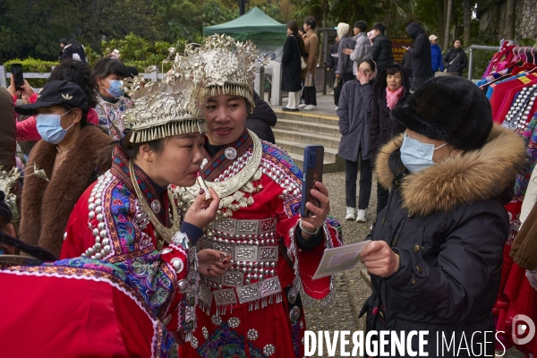 Guilin, des touristes chez les minorités.