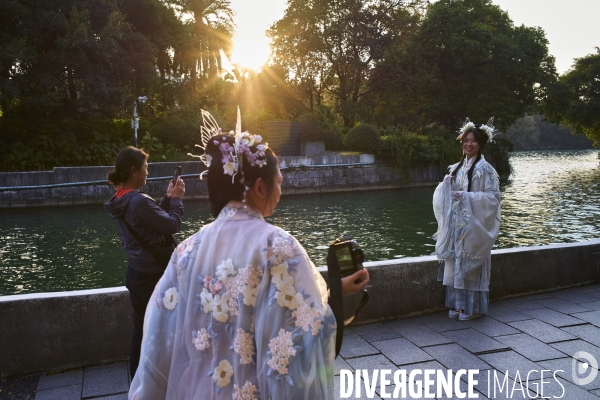 Guilin, des touristes chez les minorités.