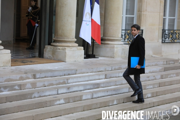 Premier Conseil des Ministres du Gouvernement ATTAL