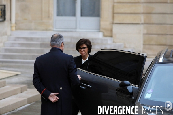 Premier Conseil des Ministres du Gouvernement ATTAL