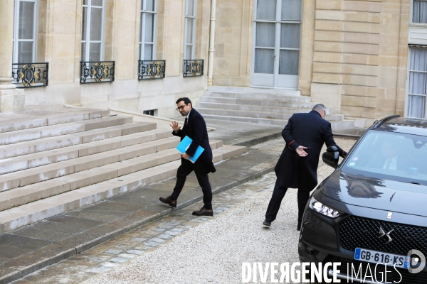 Premier Conseil des Ministres du Gouvernement ATTAL