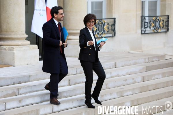 Premier Conseil des Ministres du Gouvernement ATTAL
