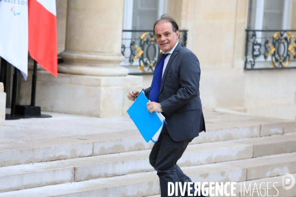 Premier Conseil des Ministres du Gouvernement ATTAL