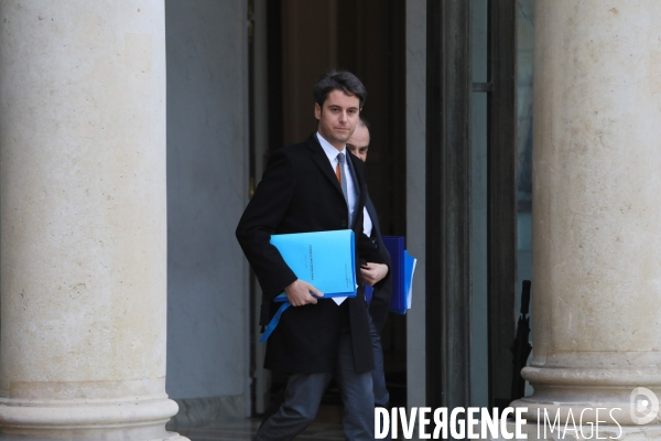 Premier Conseil des Ministres du Gouvernement ATTAL