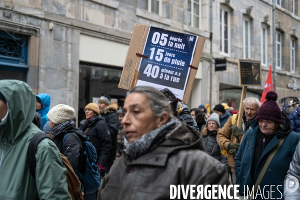 Manifestation mineurs non accompagnes - loi immigration - Besancon