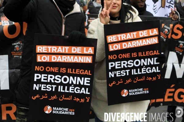 Manifestation contre la loi immigration
