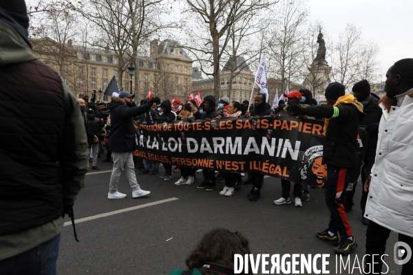 Manifestation contre la loi immigration