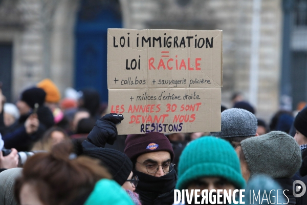 Manifestation contre la loi immigration