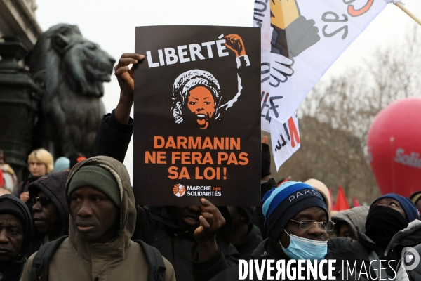Manifestation contre  la loi immigration