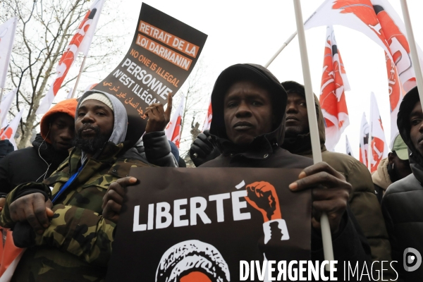 Manifestation contre la loi immigration
