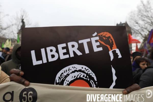 Manifestation contre la loi immigration