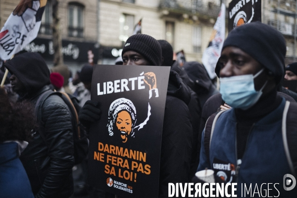 Manifestation contre la loi immigration