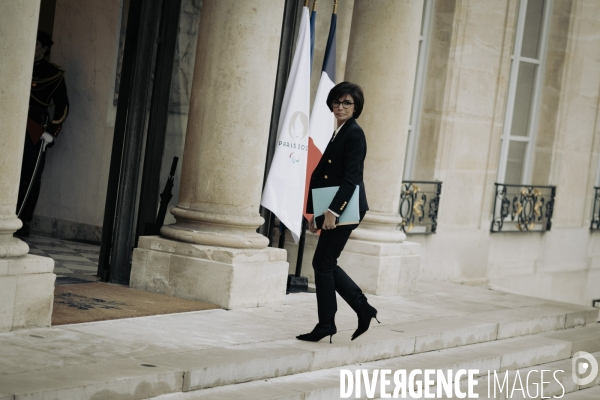 1er conseil des ministres du gouvernement Attal.
