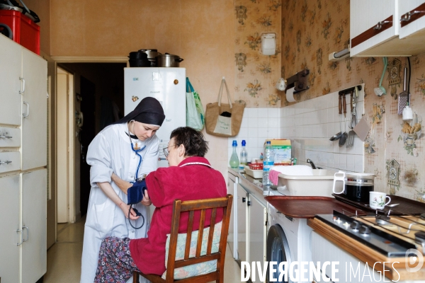 Servante des Pauvres
