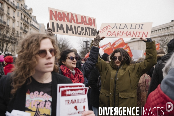 Manifestation contre la loi immigration