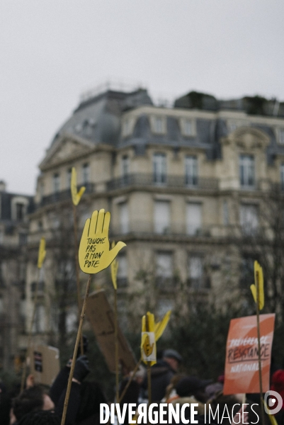 Manifestation contre la loi immigration