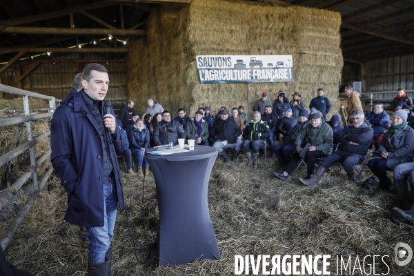 Jordan BARDELLA à la rencontre des viticulteurs et des agriculteurs dans le Médoc