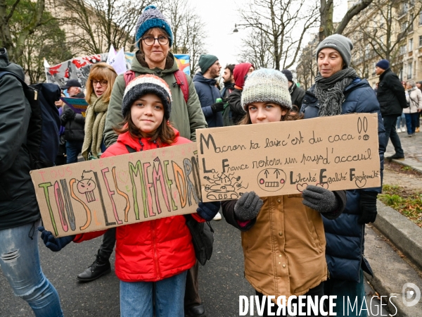 LOI IMMIGRATION. Manifestation parisienne du 21/01/2024