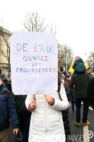 LOI IMMIGRATION. Manifestation parisienne du 21/01/2024