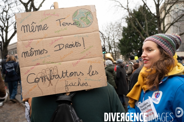 LOI IMMIGRATION. Manifestation parisienne du 21/01/2024