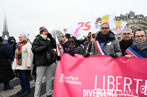 LOI IMMIGRATION. Manifestation parisienne du 21/01/2024