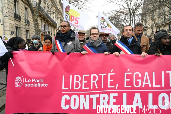 LOI IMMIGRATION. Manifestation parisienne du 21/01/2024