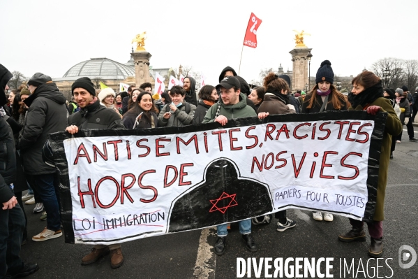 LOI IMMIGRATION. Manifestation parisienne du 21/01/2024