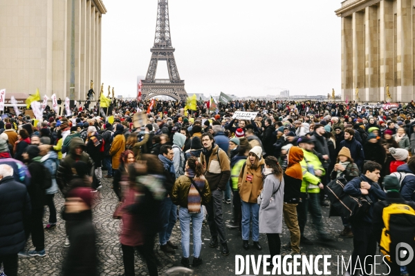 Manifestation contre la loi immigration